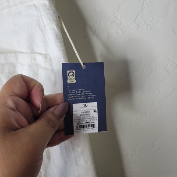 Universal Thread White Highest Rise Shorts - Picture 4 of 8